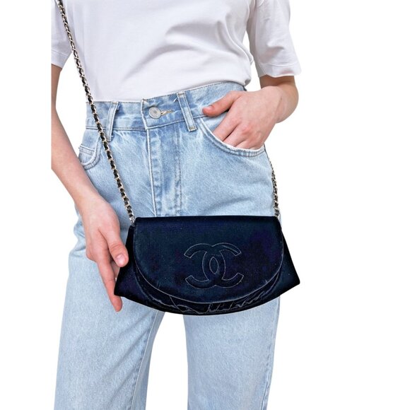 CHANEL  Half Moon  Black Velvet Leather Wallet on Chain Clutch Shoulder Bag Auth - Picture 3 of 16